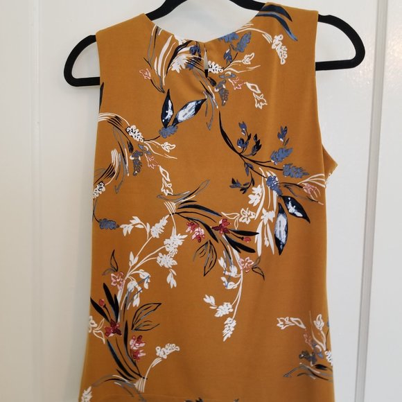 Ivanka Trump Women's size Small Sleeveless Blouse - Picture 3 of 11